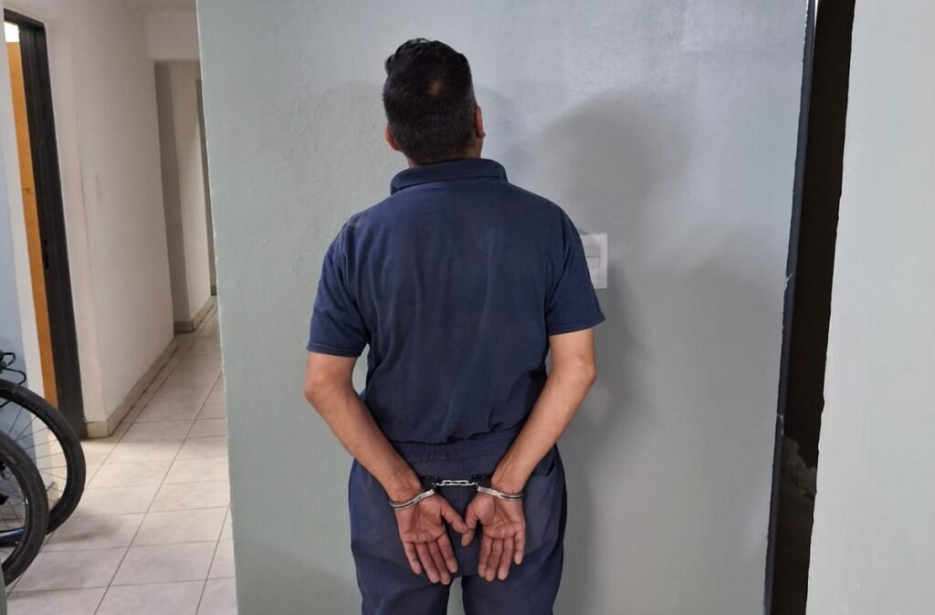 El hombre que fue detenido en el operativo